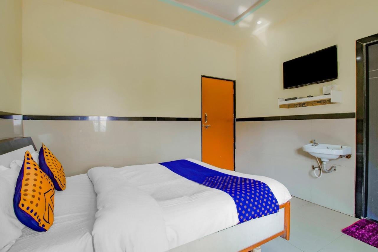 Spot On Indirasagar Executive Kolhapur Exterior foto