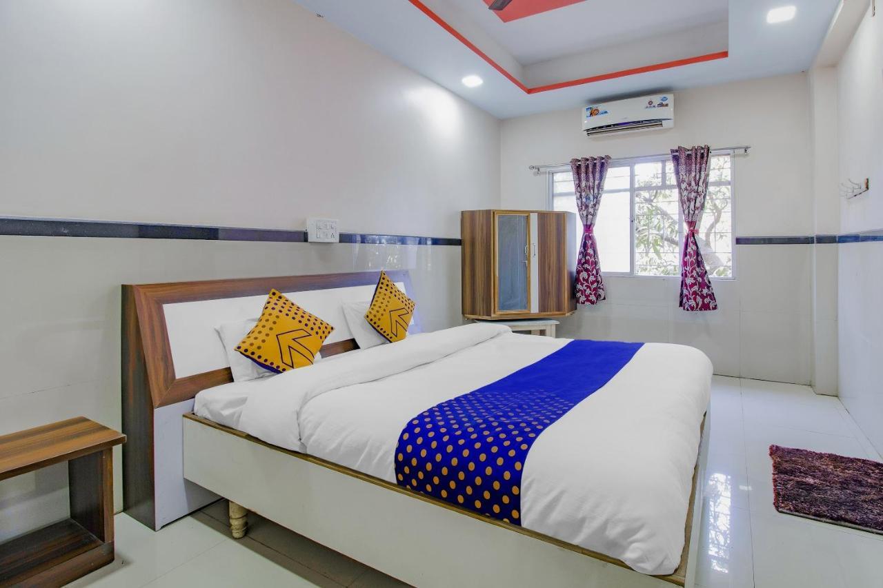 Spot On Indirasagar Executive Kolhapur Exterior foto