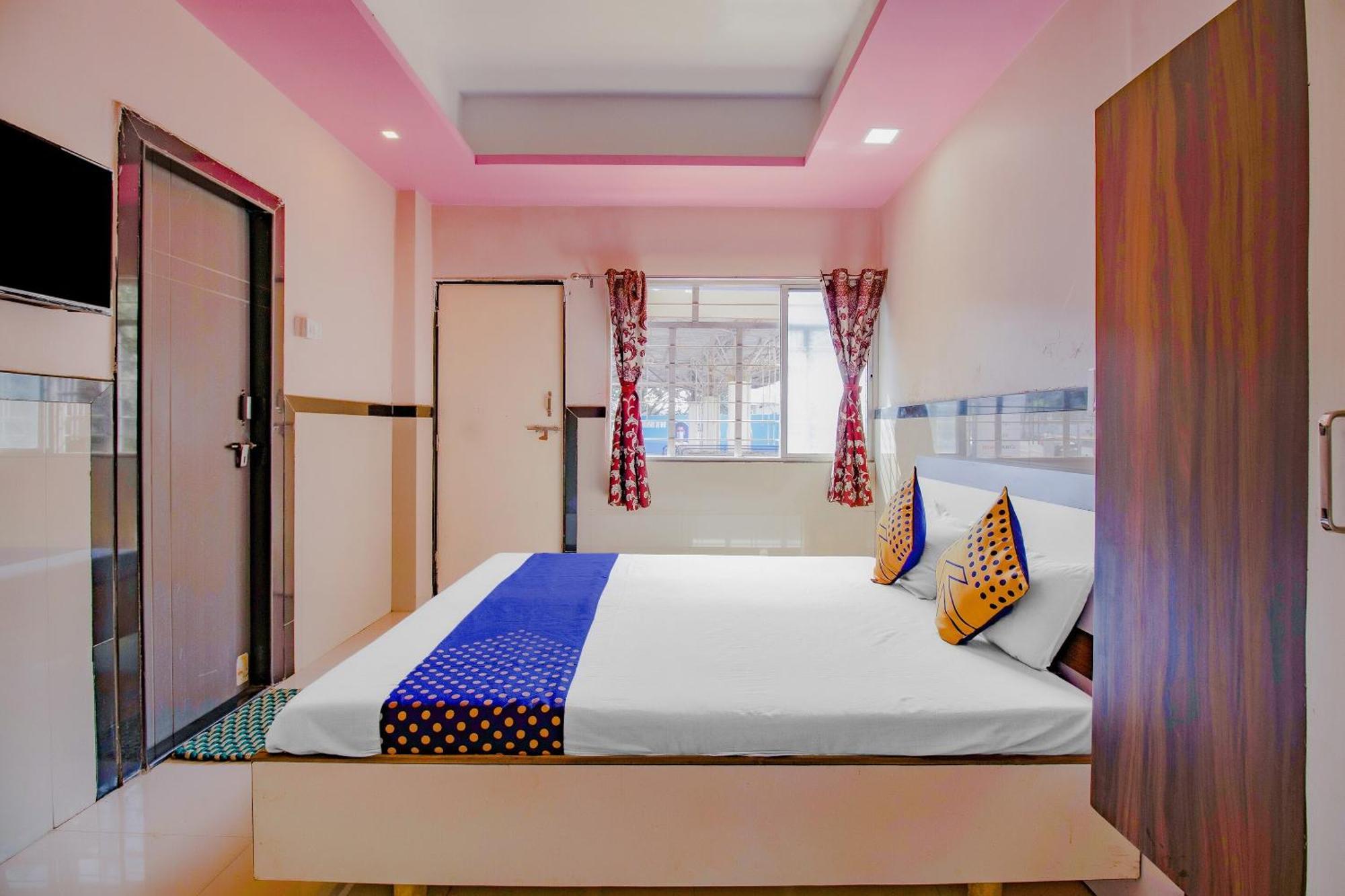 Spot On Indirasagar Executive Kolhapur Exterior foto