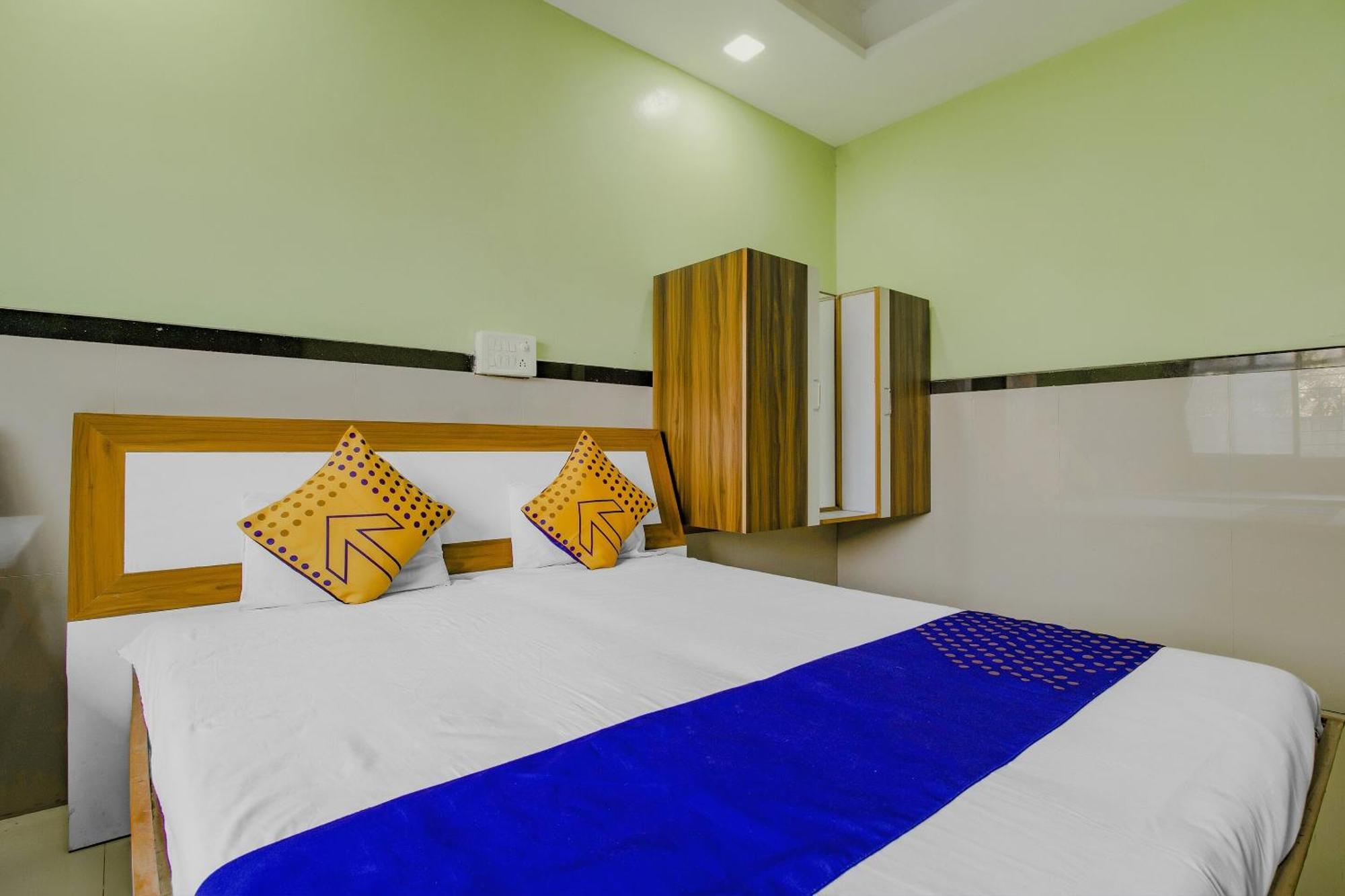 Spot On Indirasagar Executive Kolhapur Exterior foto